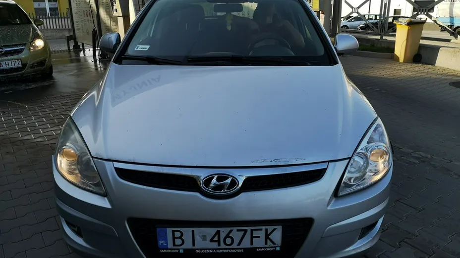 HYUNDAI i30 -