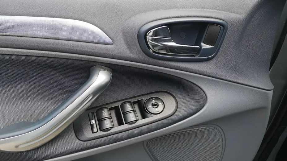 FORD S-MAX -