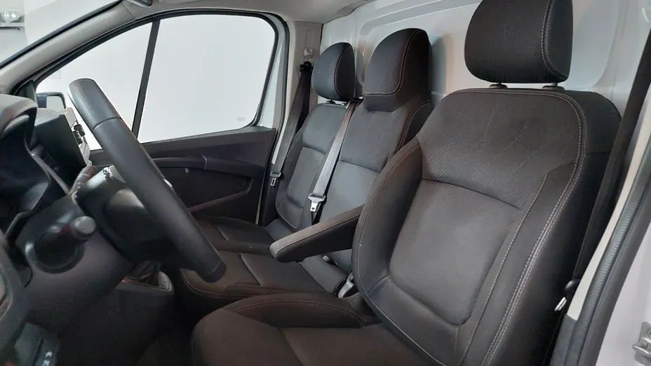 RENAULT Trafic -