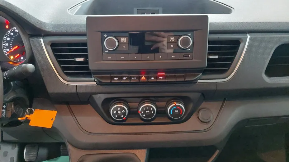 RENAULT Trafic -