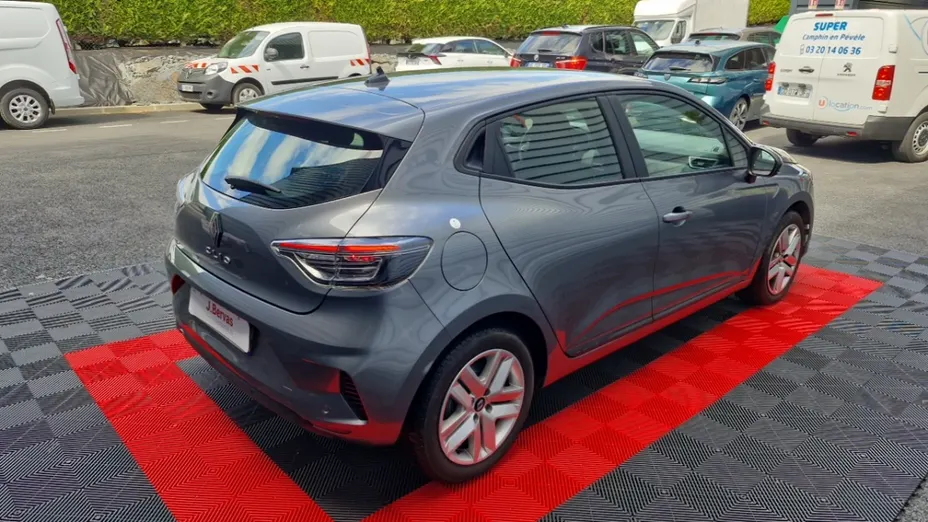 RENAULT Clio -