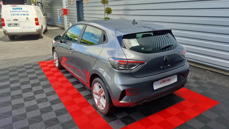 RENAULT Clio -