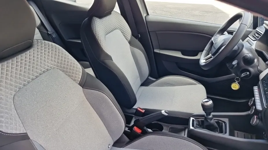 RENAULT Clio -