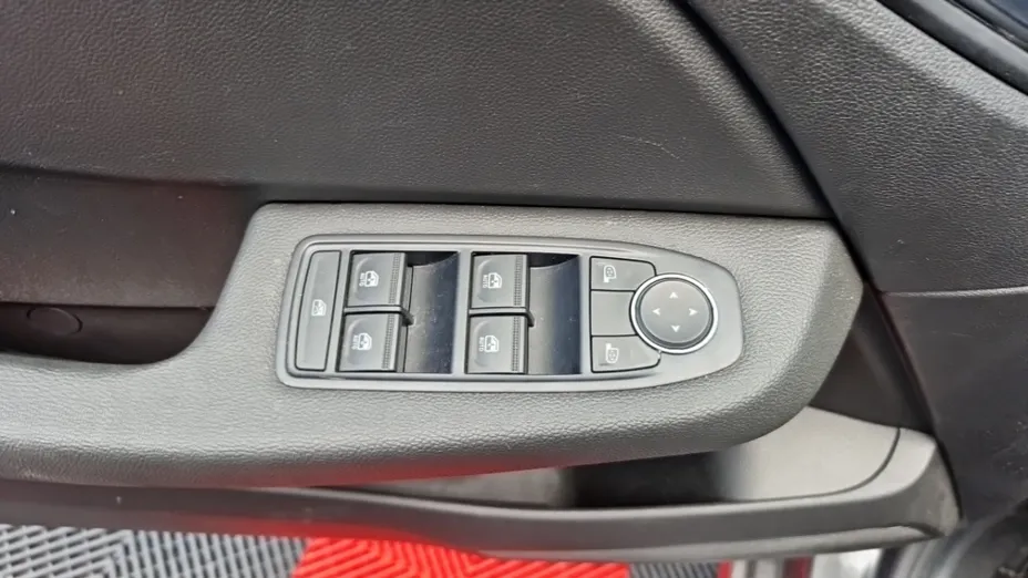 RENAULT Clio -