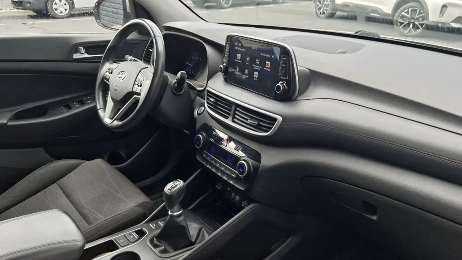 HYUNDAI Tucson -