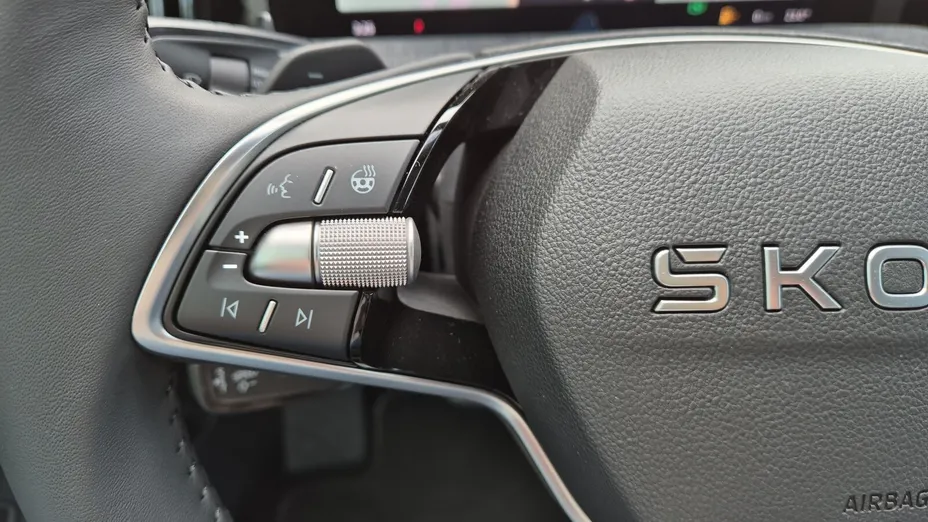 SKODA Superb Superb 2.0 TSI Drive DSG Nowy
