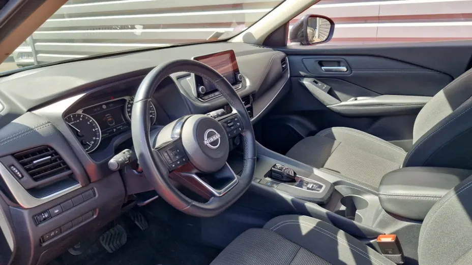 NISSAN Qashqai -