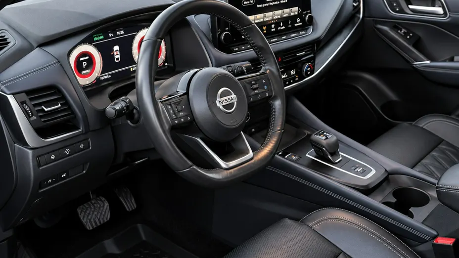 NISSAN Qashqai -
