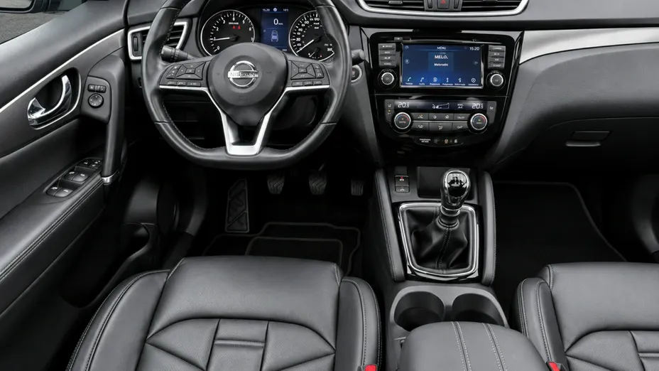 NISSAN Qashqai -