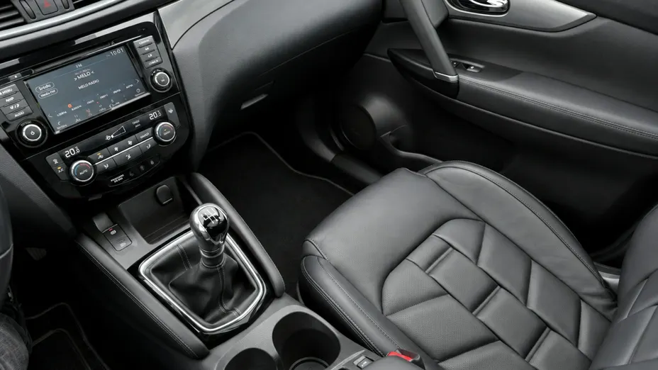 NISSAN Qashqai -