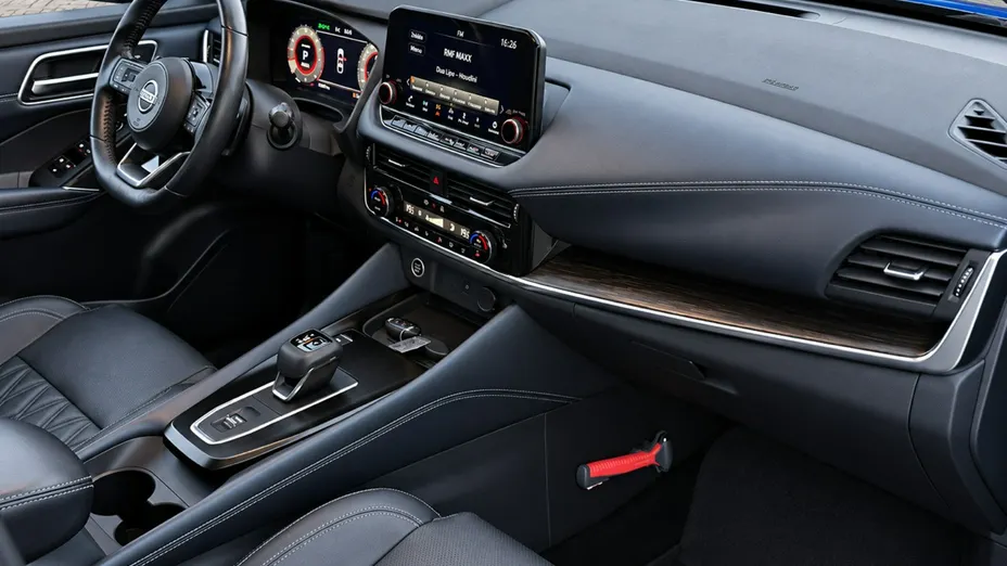 NISSAN Qashqai -
