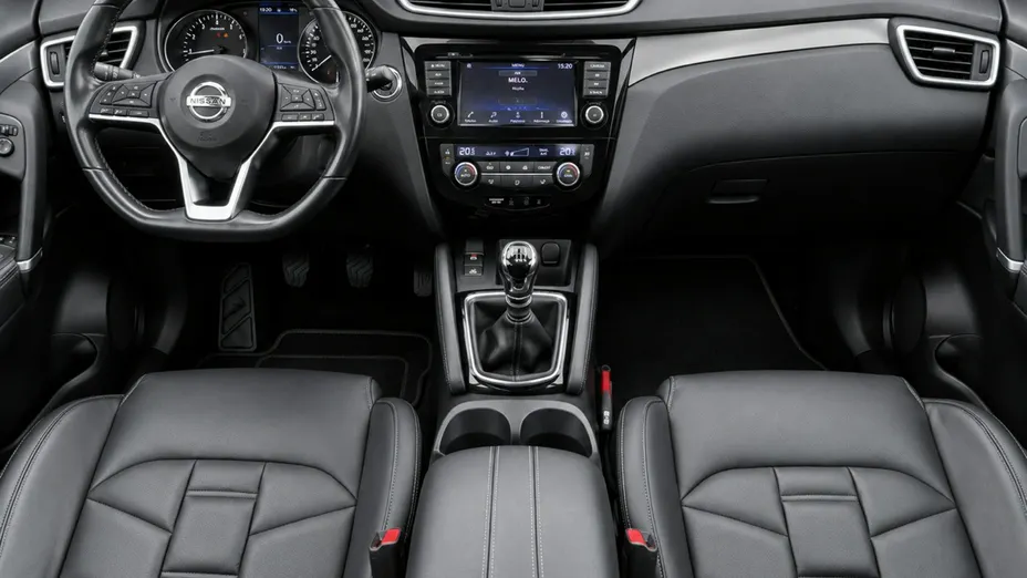 NISSAN Qashqai -
