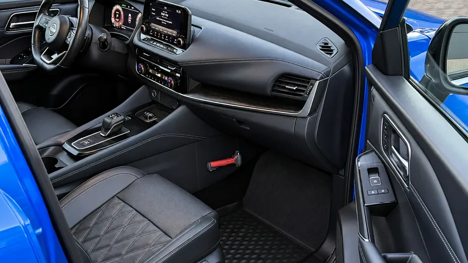 NISSAN Qashqai -