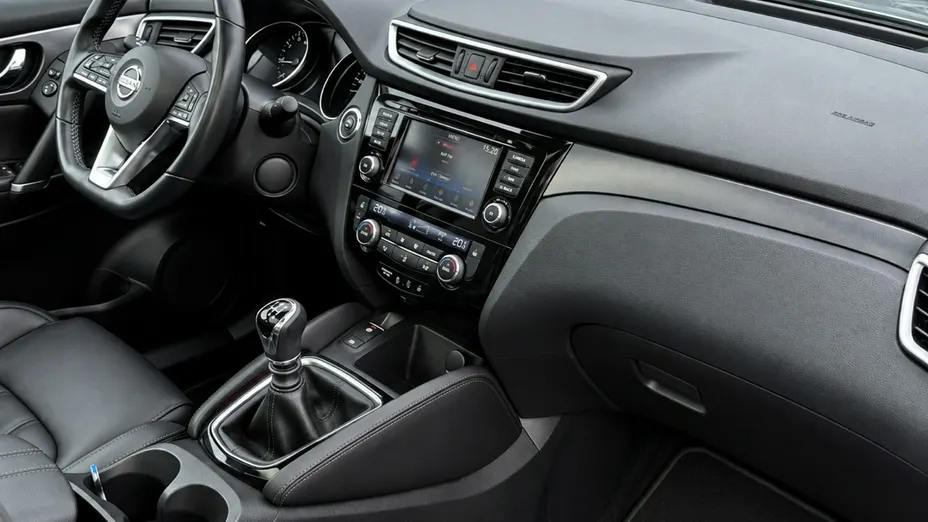 NISSAN Qashqai -