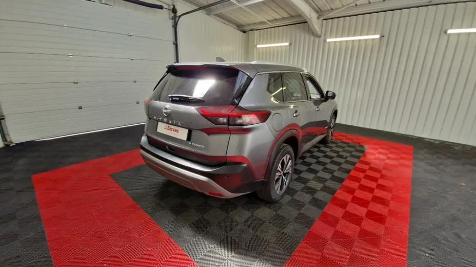 NISSAN X-Trail -