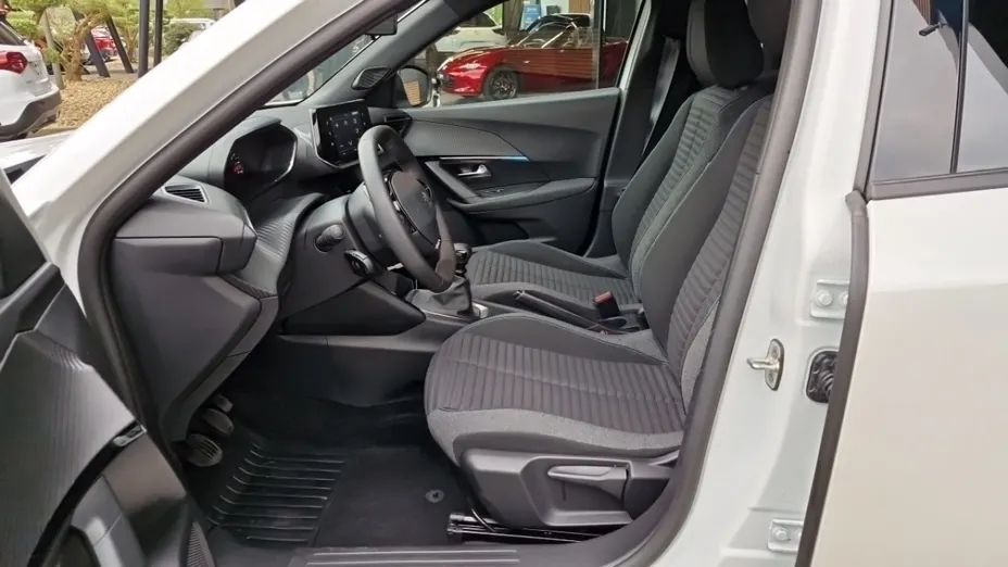 PEUGEOT 2008 -