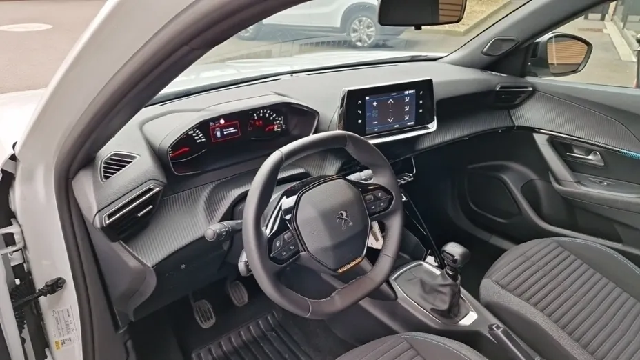 PEUGEOT 2008 -