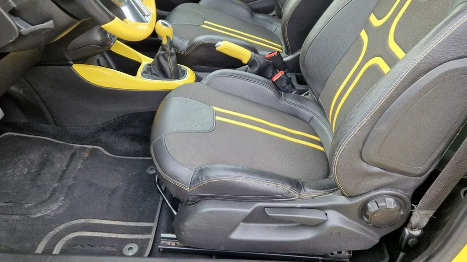 OPEL Adam -