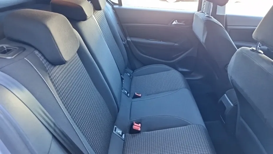 PEUGEOT 308 -