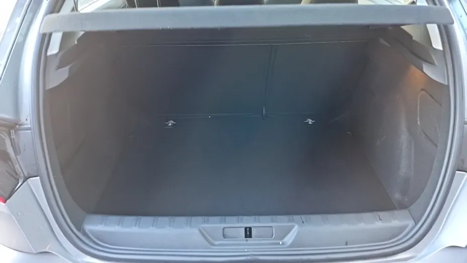 PEUGEOT 308 -