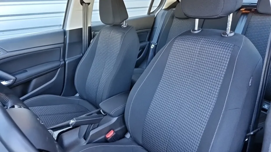 PEUGEOT 308 -