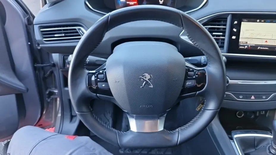 PEUGEOT 308 -