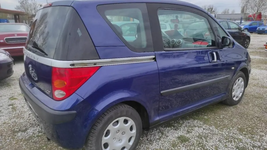PEUGEOT 1007 -