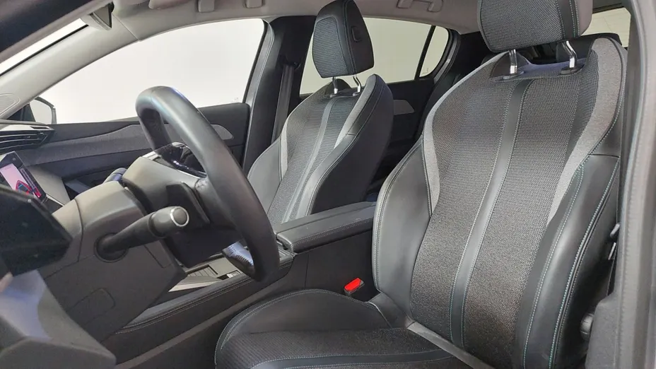 PEUGEOT 308 -