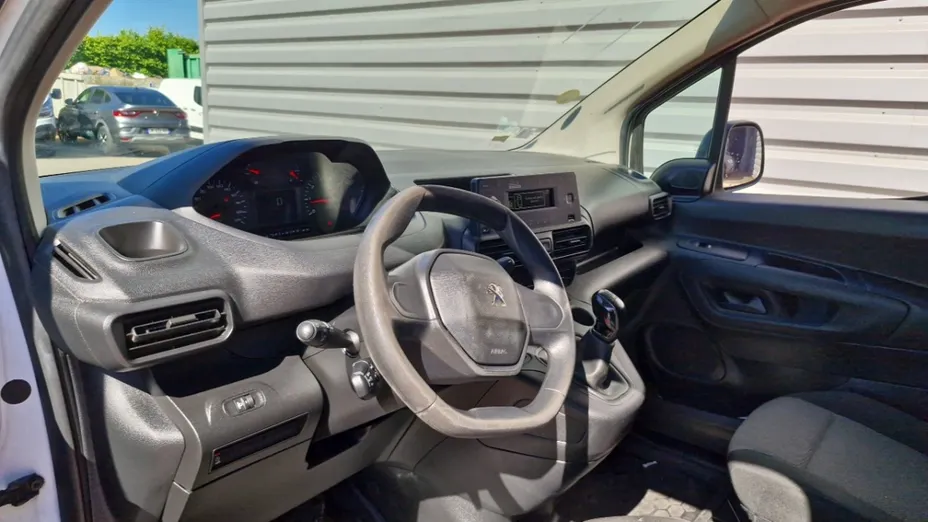 PEUGEOT Partner -