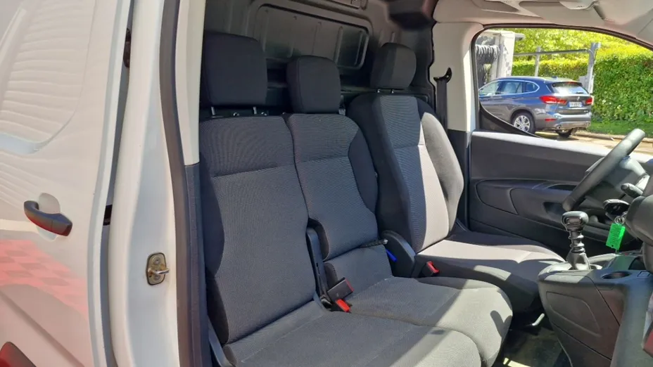 PEUGEOT Partner -