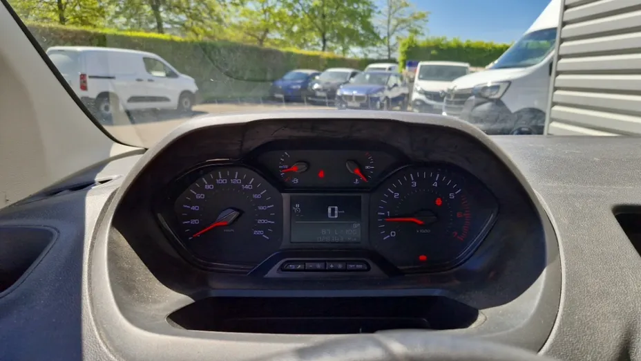 PEUGEOT Partner -