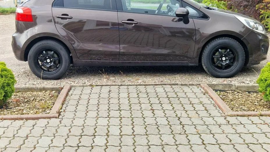 KIA Rio -