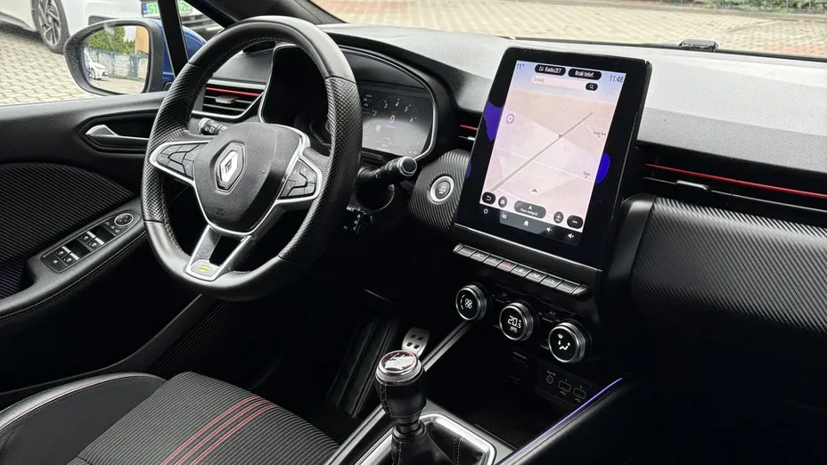 RENAULT Clio -