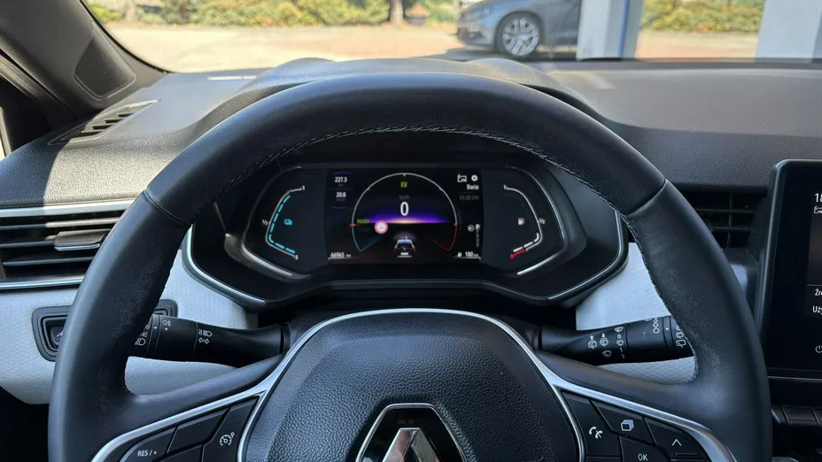 RENAULT Clio -