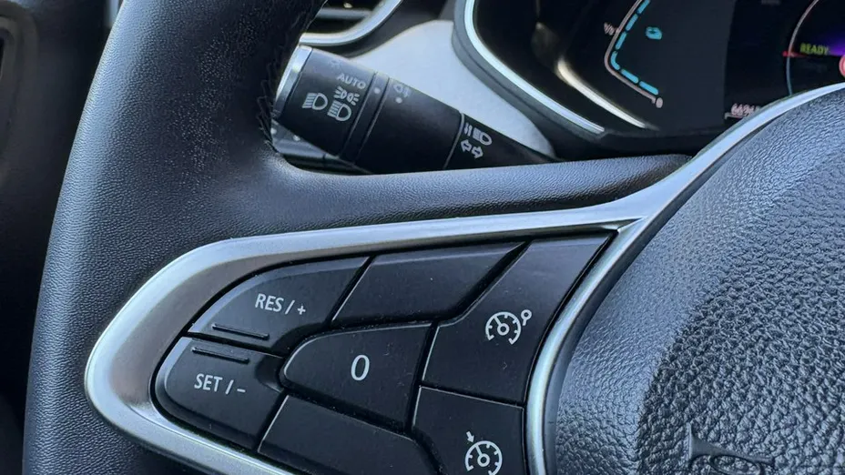 RENAULT Clio -