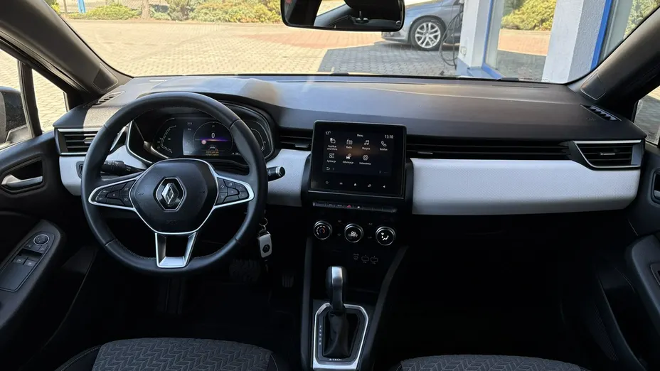 RENAULT Clio -
