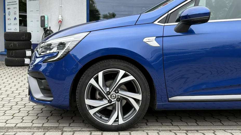 RENAULT Clio -