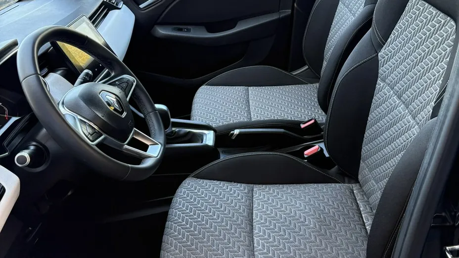 RENAULT Clio -