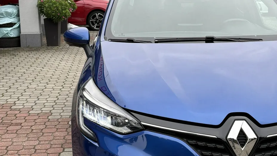 RENAULT Clio -