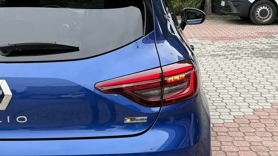 RENAULT Clio -