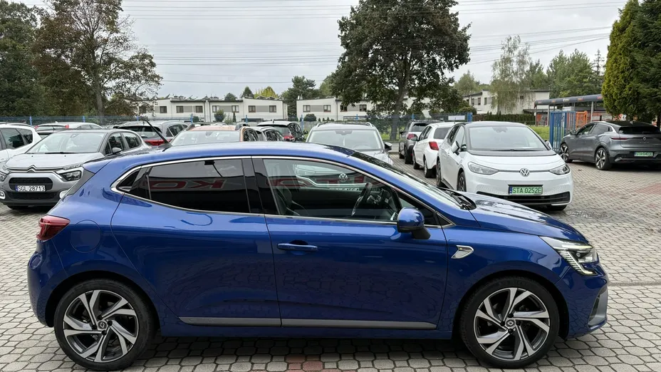 RENAULT Clio -