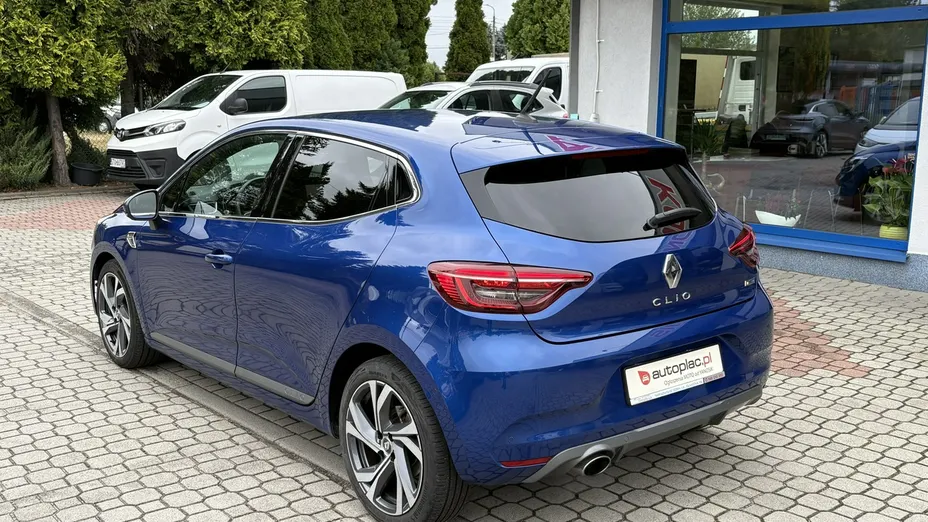 RENAULT Clio -