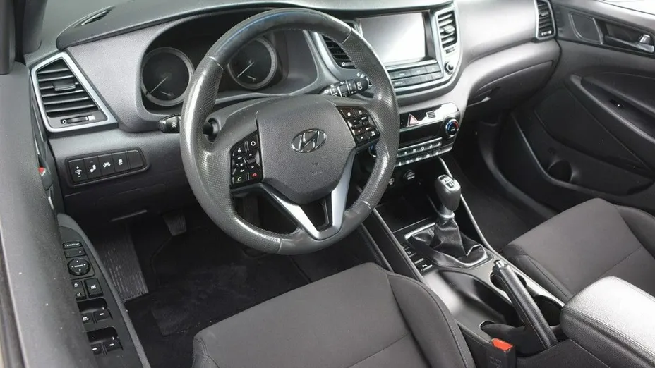 HYUNDAI Tucson -