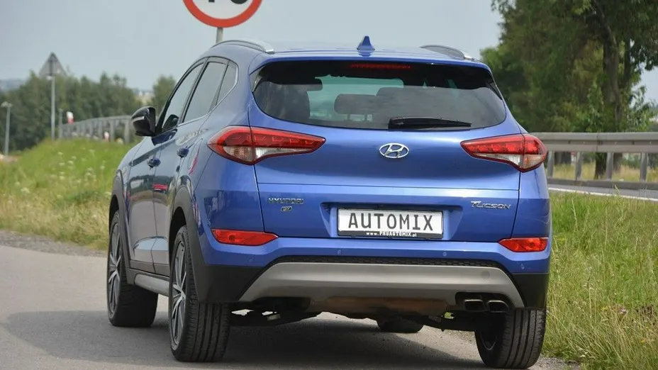 HYUNDAI Tucson -