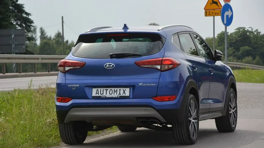 HYUNDAI Tucson -