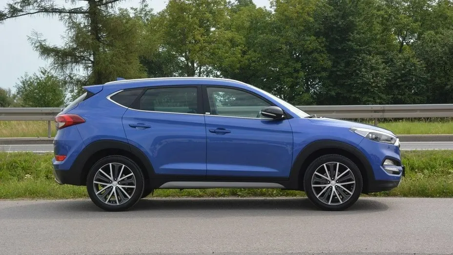 HYUNDAI Tucson -