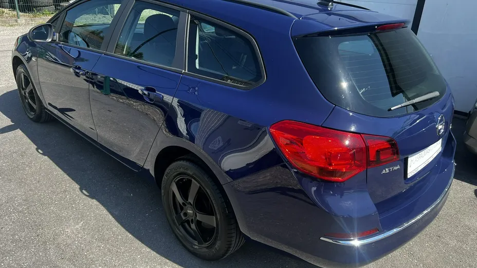 OPEL Astra -