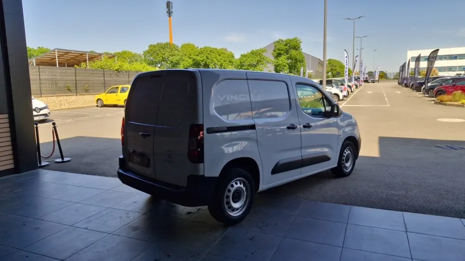 PEUGEOT Partner -