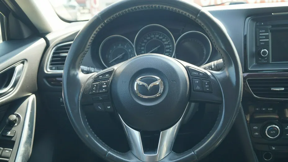 MAZDA 6 -
