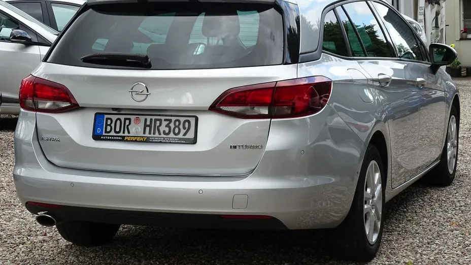 OPEL Astra -